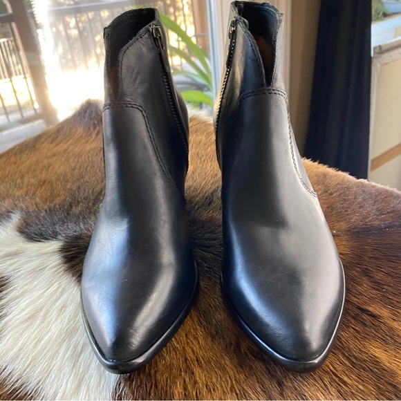 Frye Black Leather Western Ankle Booties SZ 6 - Picture 3 of 11